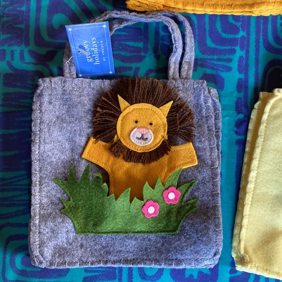 Zoo Animal Felt Gift Bags with Finger Puppets 5 Brand New Bags 1 Price,Children - Picture 7 of 15